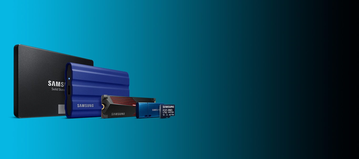 On the bottom left side, five SSDs are lined by size, from bigger to smaller, parallel to each other. The 870 EVO SATA 2.5” SSD in black, the Portable SSD T7 Shield in indigo blue, the 990 PRO PCIe 4.0 NVMe M.2 SSD in black, next to it a blue USB Flash Drive Type-C™ and lastly, the PRO Plus microSD Card in blue.